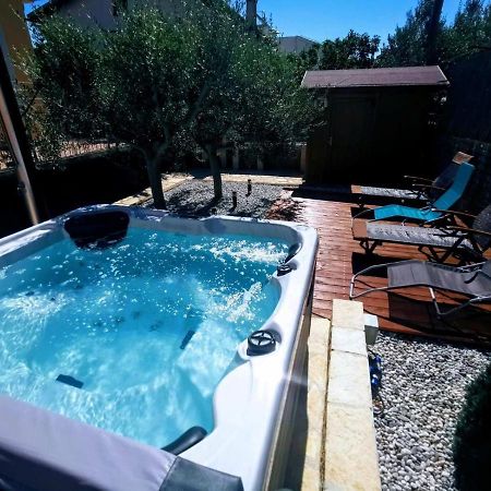Holiday Home Istra With Jacuzzi Medulin Eksteriør bilde