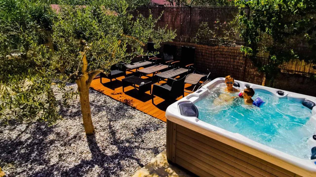 Holiday Home Istra With Jacuzzi Medulin Eksteriør bilde